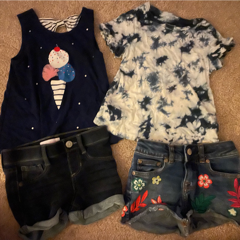Bundle set of Size 4 shorts & shirts.